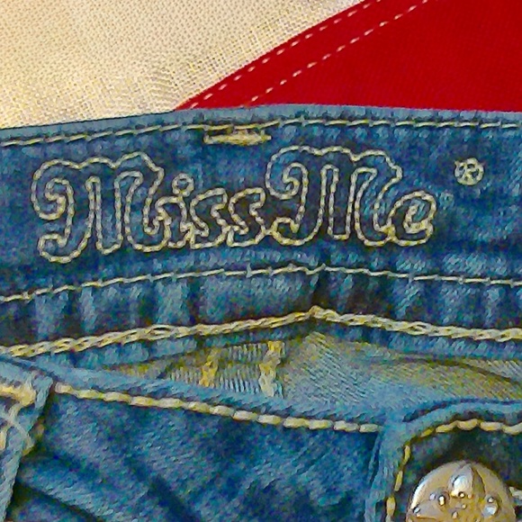 Miss Me Signature Boot Jeans Bling Wings Pockets Silver Label Sz28/31 NWOT - Picture 9 of 10